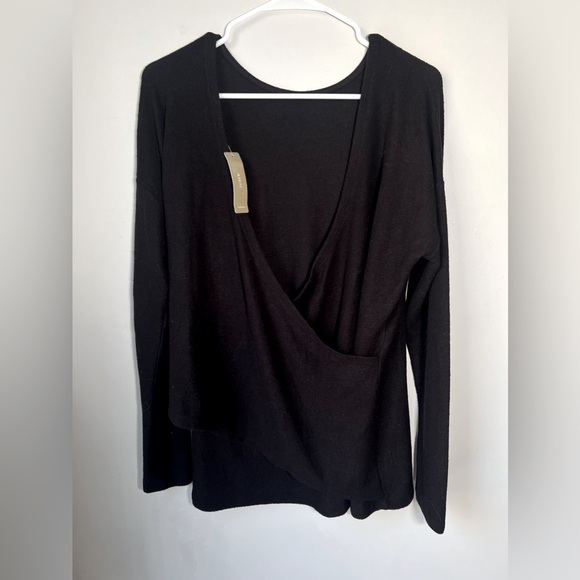 NWT J. Crew Tunic Sweater Top Blouse Women's Medium M Black Reversible V-Back - Picture 1 of 9
